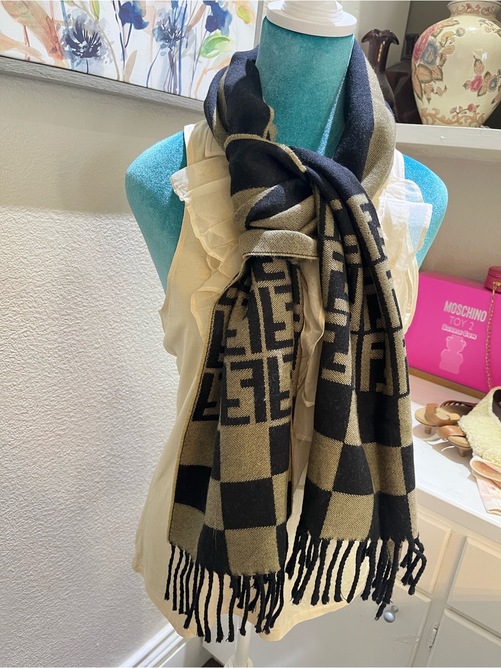 FENDI Reversible Scarf - Picture 4 of 6